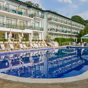 Hotel Kini Park & Free Parking, Golden Sands